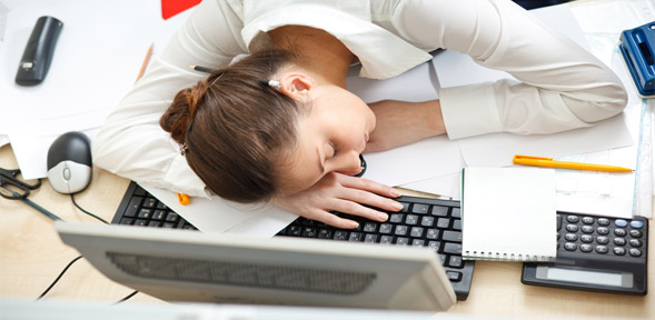 Ständige oder chronische Müdigkeit ist häufig eine Folgeerscheinung einer Schlafstörung.